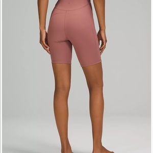 size 8 Lululemon High-Rise Shorts 8”